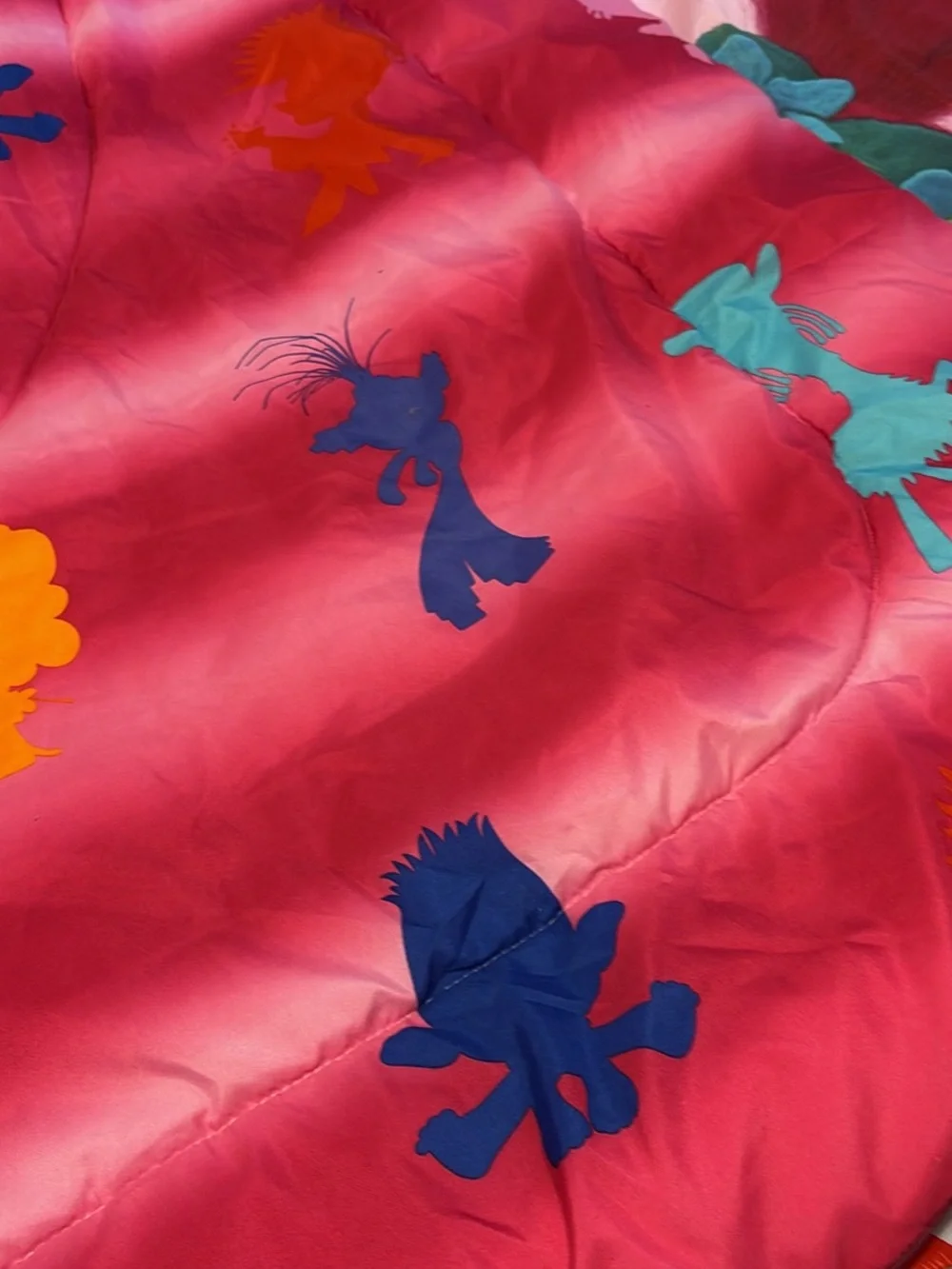 Dreamworks Pink & Multicolor Trolls 'Find Your Beat' Comforter